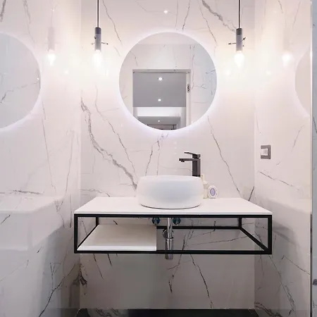 Elegante A Pochi Passi Dal Centro Rom