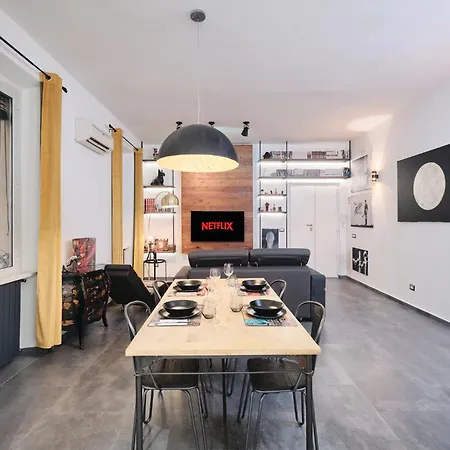 Lägenhet Elegante A Pochi Passi Dal Centro *