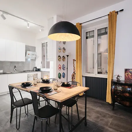 Lägenhet Elegante A Pochi Passi Dal Centro *