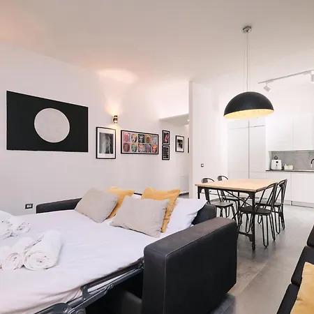 Elegante A Pochi Passi Dal Centro Rom